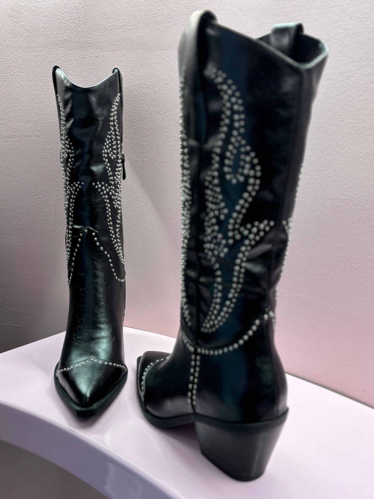 Botas Piel Tachuelas