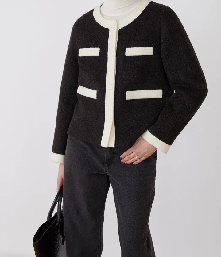 Chanel Gris