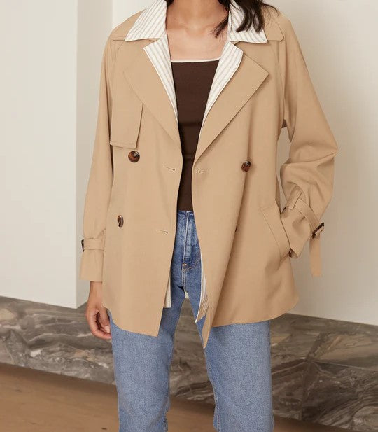 Gabardina Corta Clásica Beige