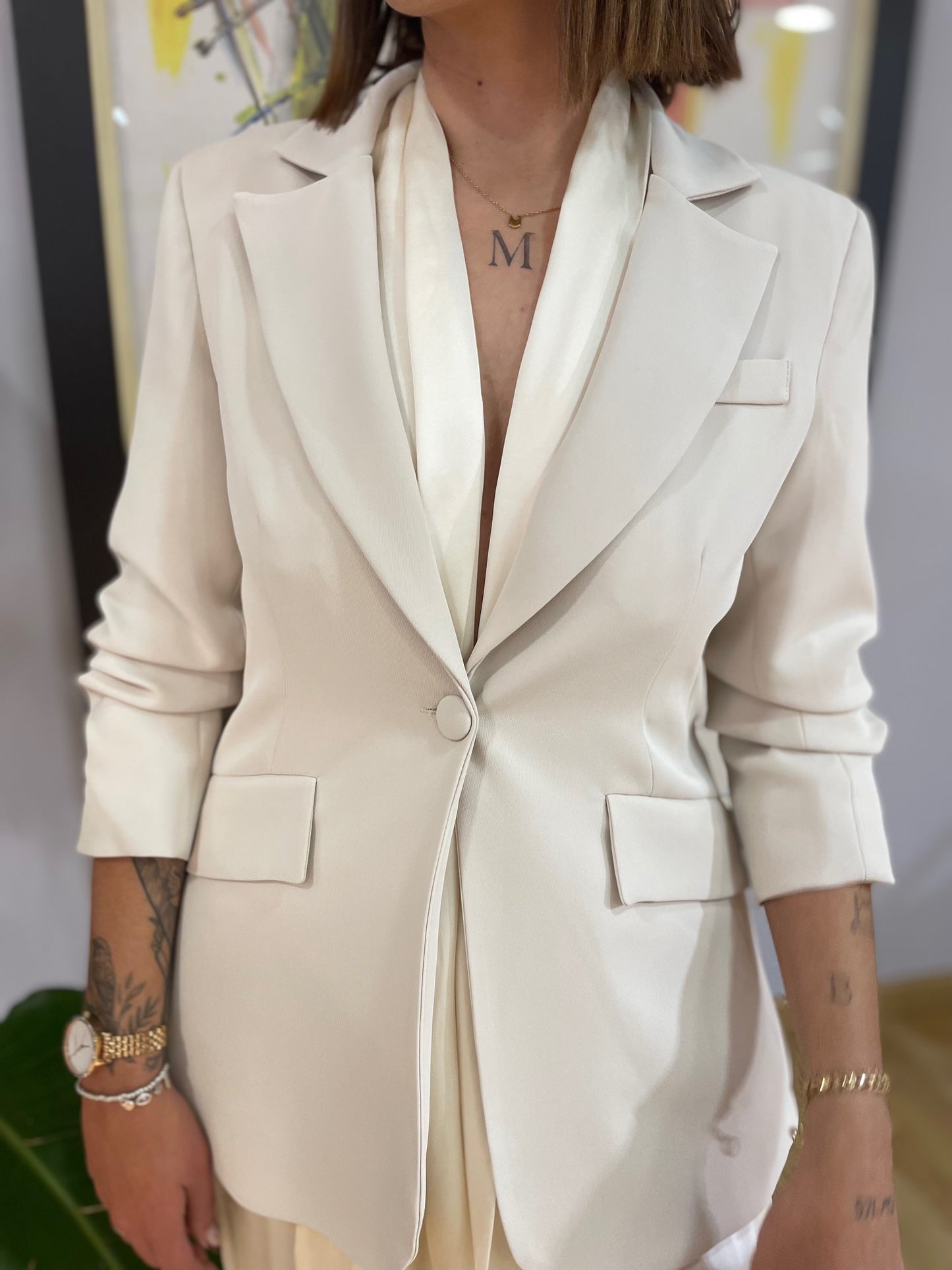 Traje_Solapa_Beige_Maria_Pajaro_Imagen0