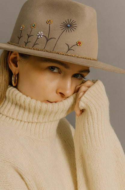 Sombrero Beige flores